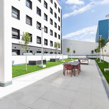 Micampus Xaudaro Student Residence Madri Exterior foto